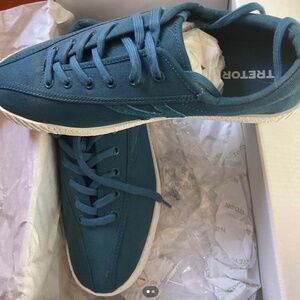Tretorn Sneakers Women’s Size 9